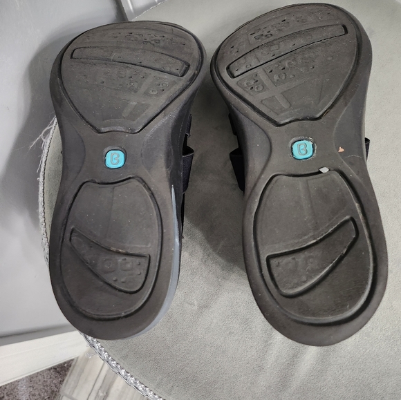 Stretchy Comfortable Shoes - Picture 7 of 7